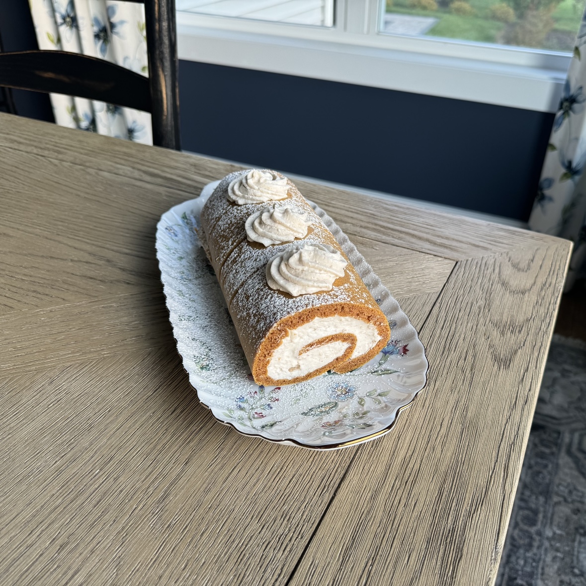 Pumpkin Roll with Cinnamon Cream Filling