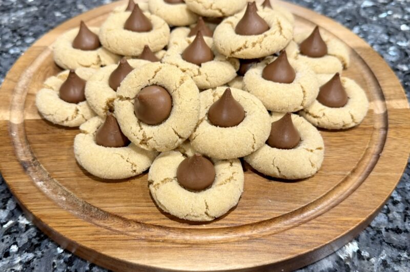 Peanut Butter Blossoms (Easy Recipe!)